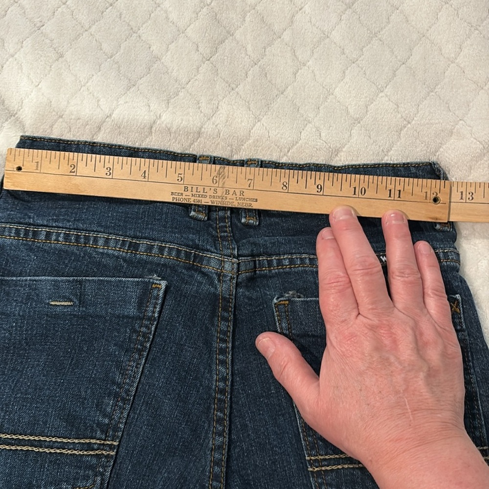 Boys Wrangler Straight Jeans w/ adjustable waistband. Size 12 Regular. - Picture 8 of 8